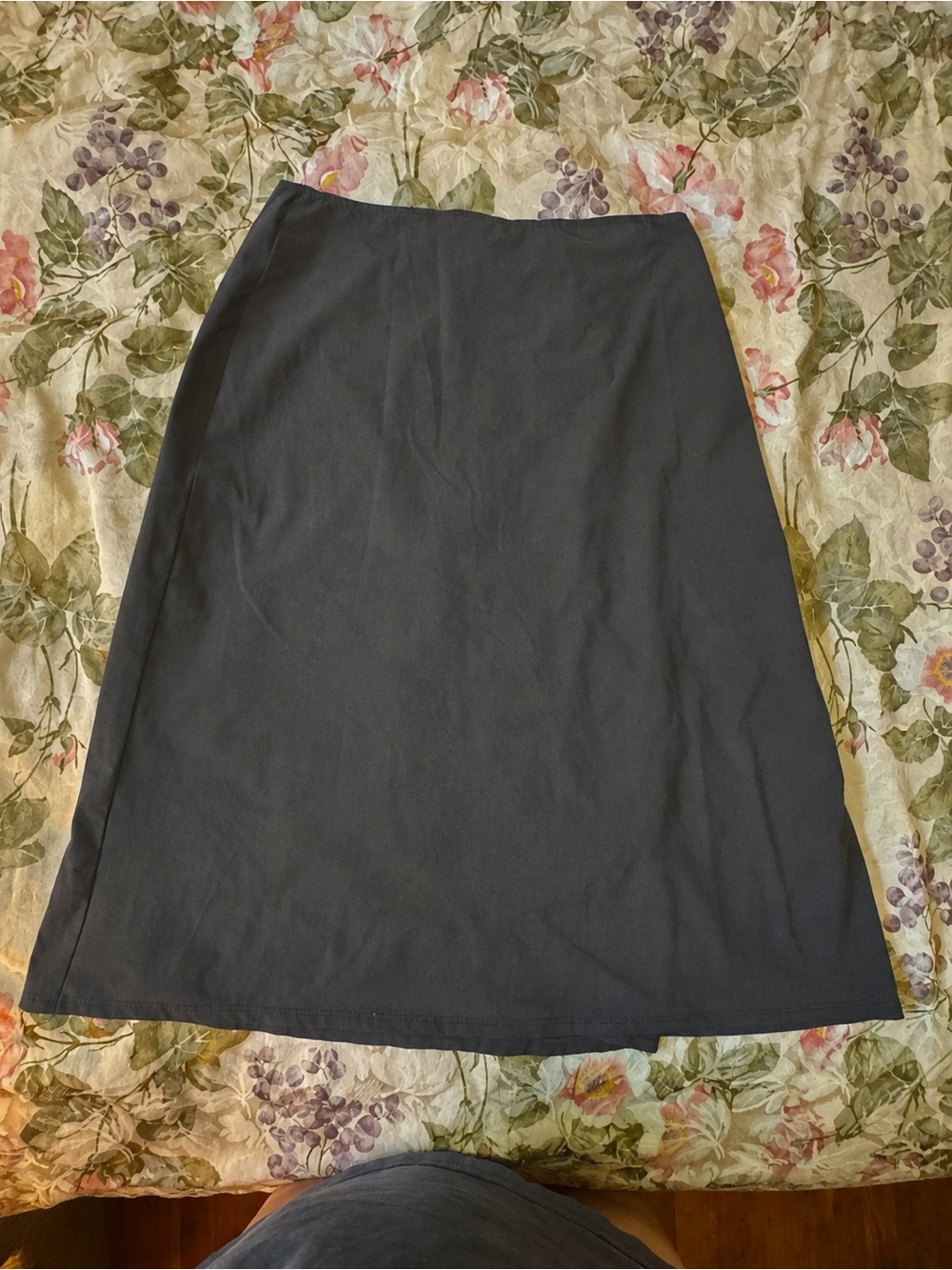 Theory Women’s 10 Black A Line Midi Skirt Stretch Made in USA Minimalist